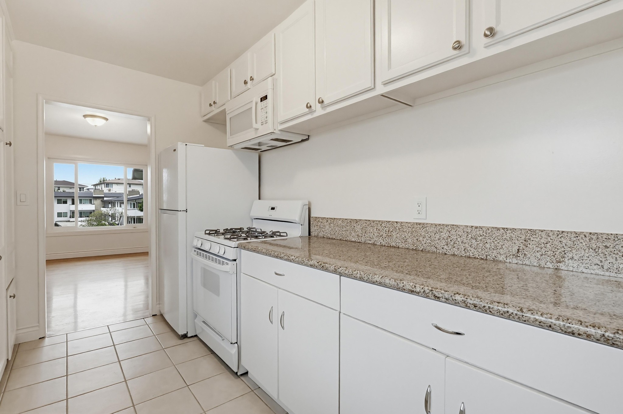 Virtual tour photo 18 of 35 for 312 Raymondale Dr f
