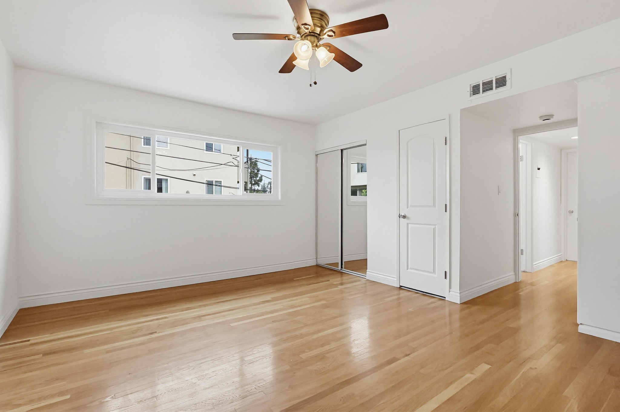 Virtual tour photo 20 of 35 for 312 Raymondale Dr f