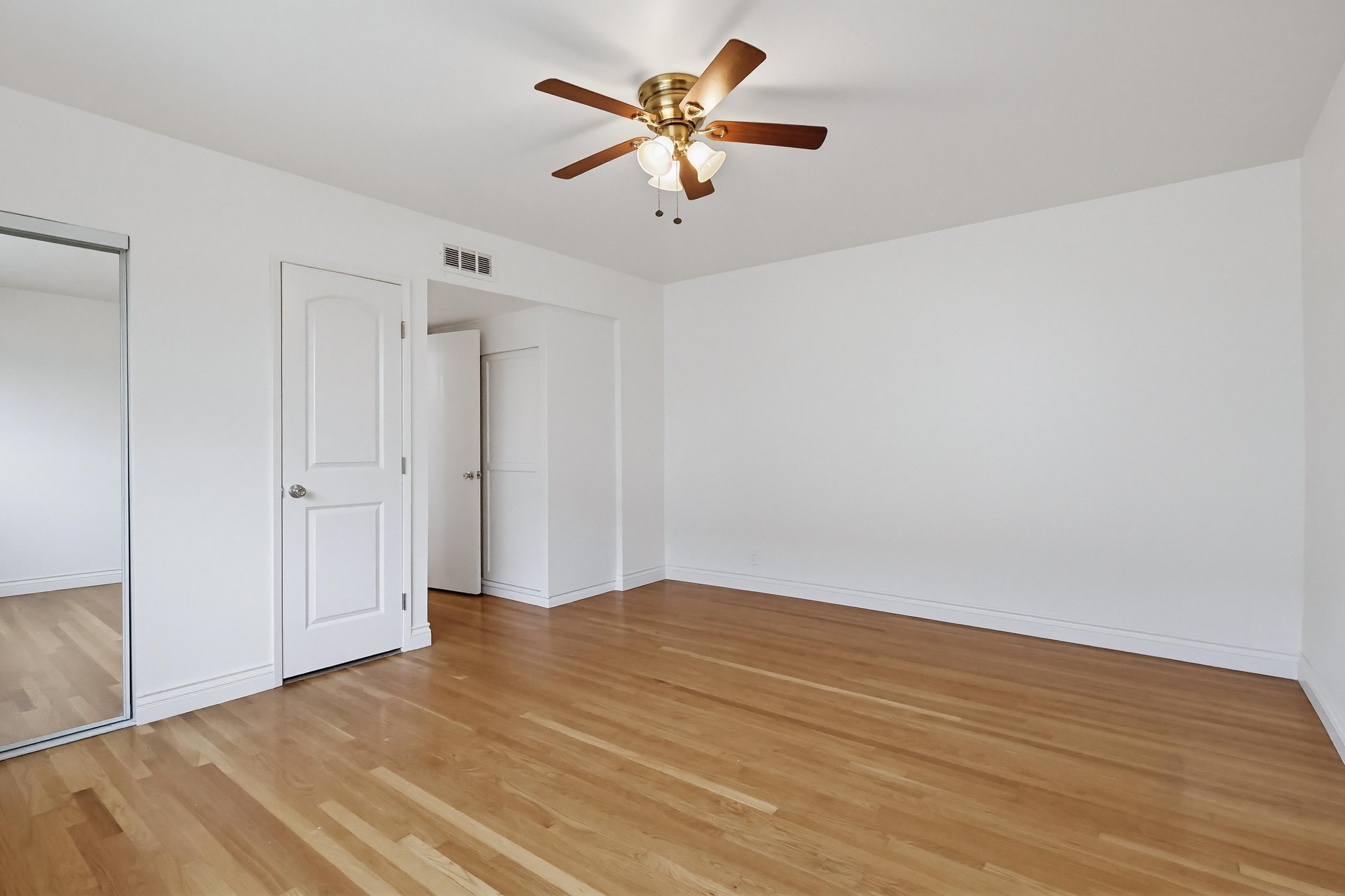 Virtual tour photo 21 of 35 for 312 Raymondale Dr f