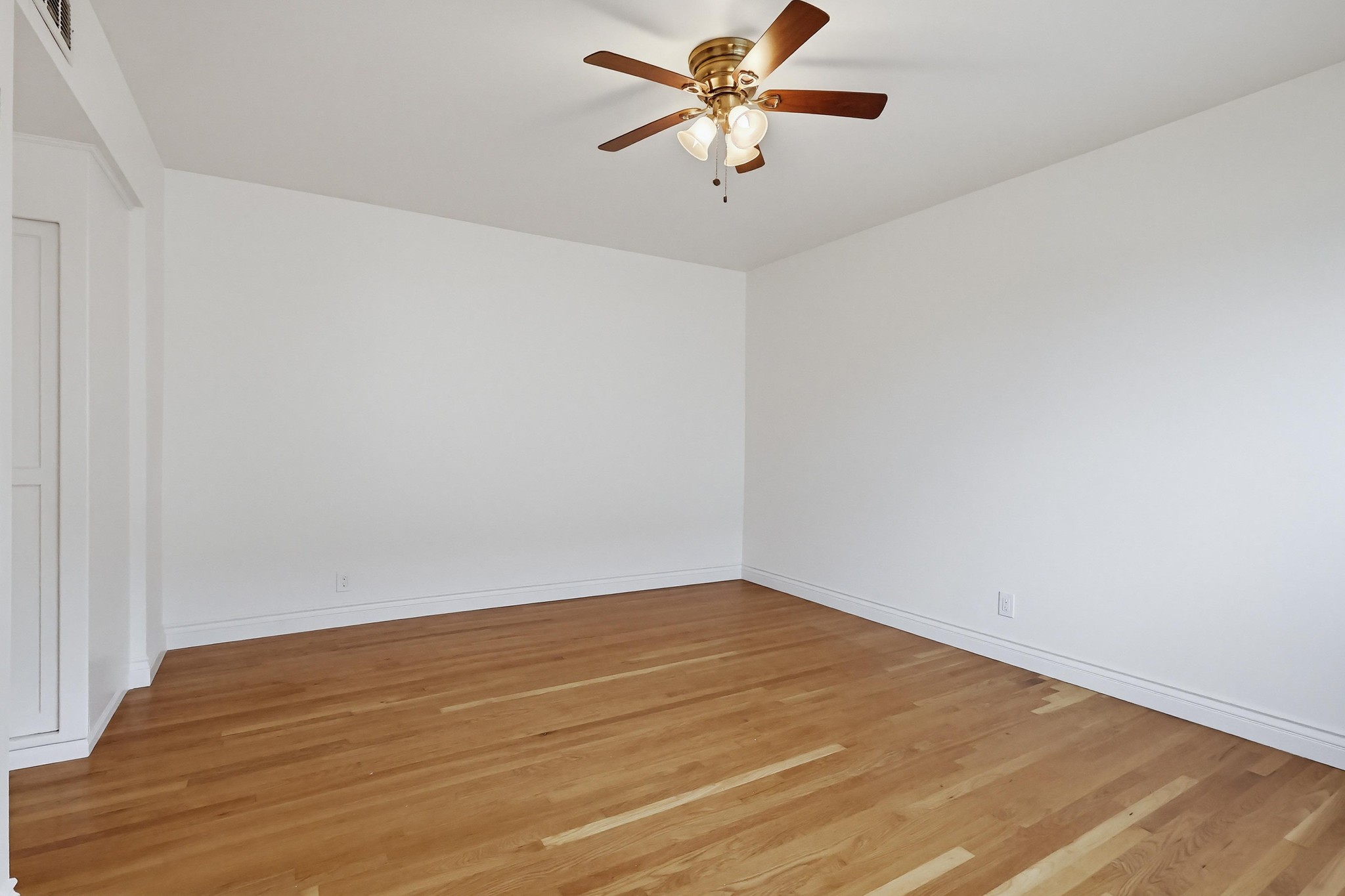 Virtual tour photo 22 of 35 for 312 Raymondale Dr f