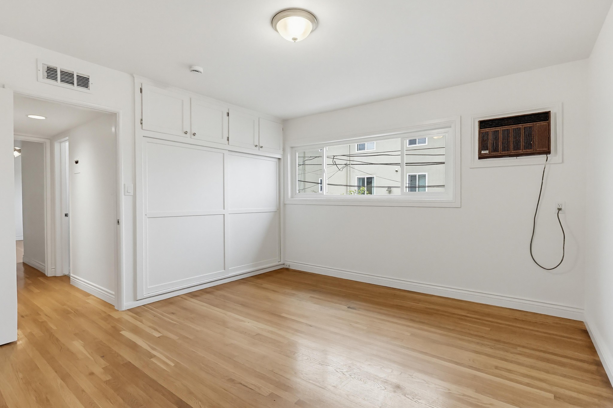 Virtual tour photo 24 of 35 for 312 Raymondale Dr f