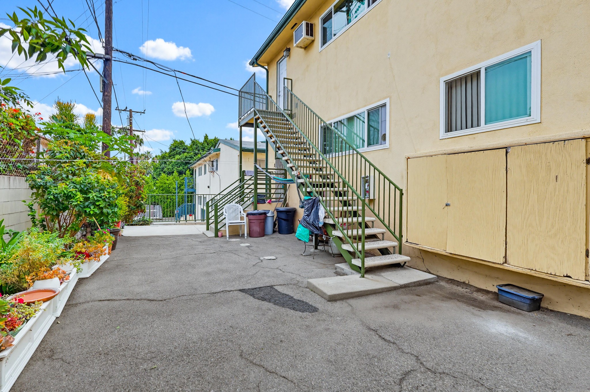 Virtual tour photo 32 of 35 for 312 Raymondale Dr f