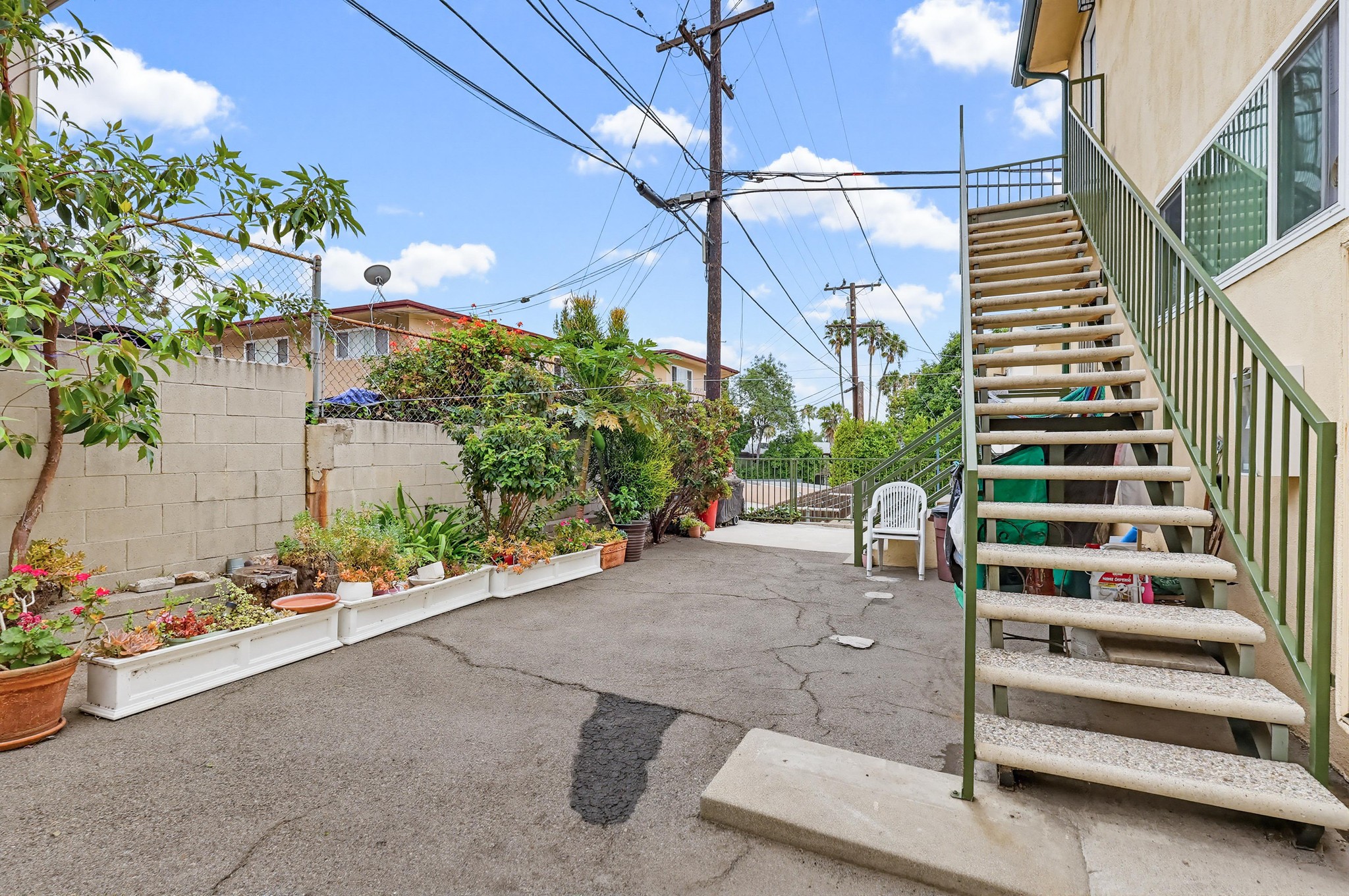 Virtual tour photo 33 of 35 for 312 Raymondale Dr f