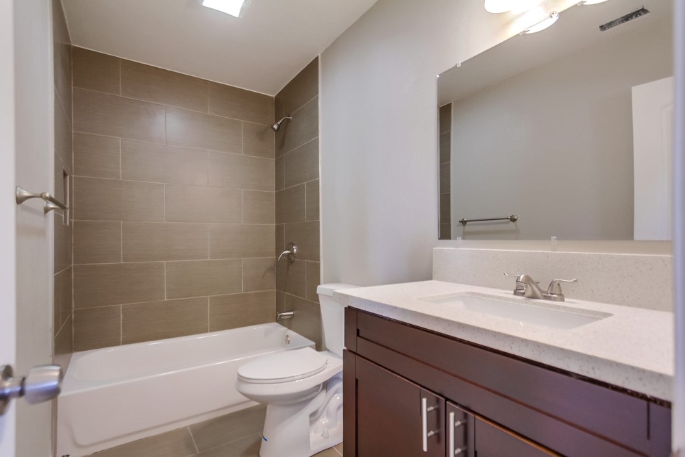 Virtual tour photo 18 of 32 for 3120 46th St