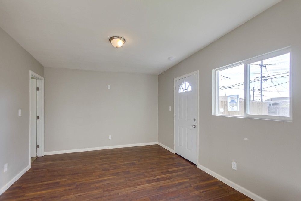 Virtual tour photo 25 of 32 for 3120 46th St