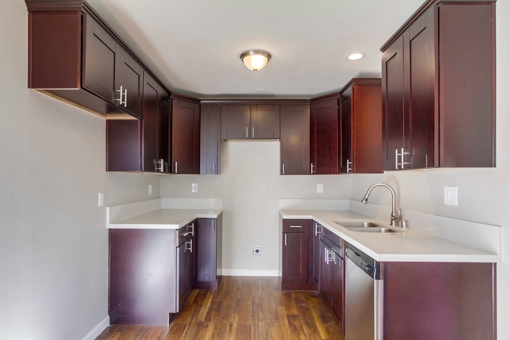 Virtual tour photo 28 of 32 for 3120 46th St
