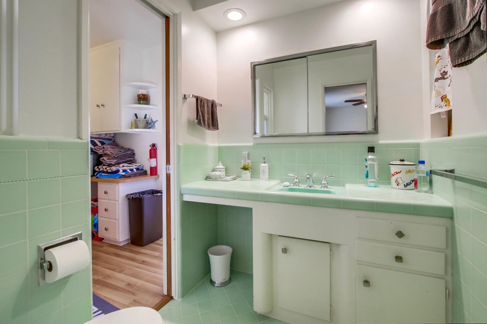 Virtual tour photo 29 of 38 for 3120 Horton Ave