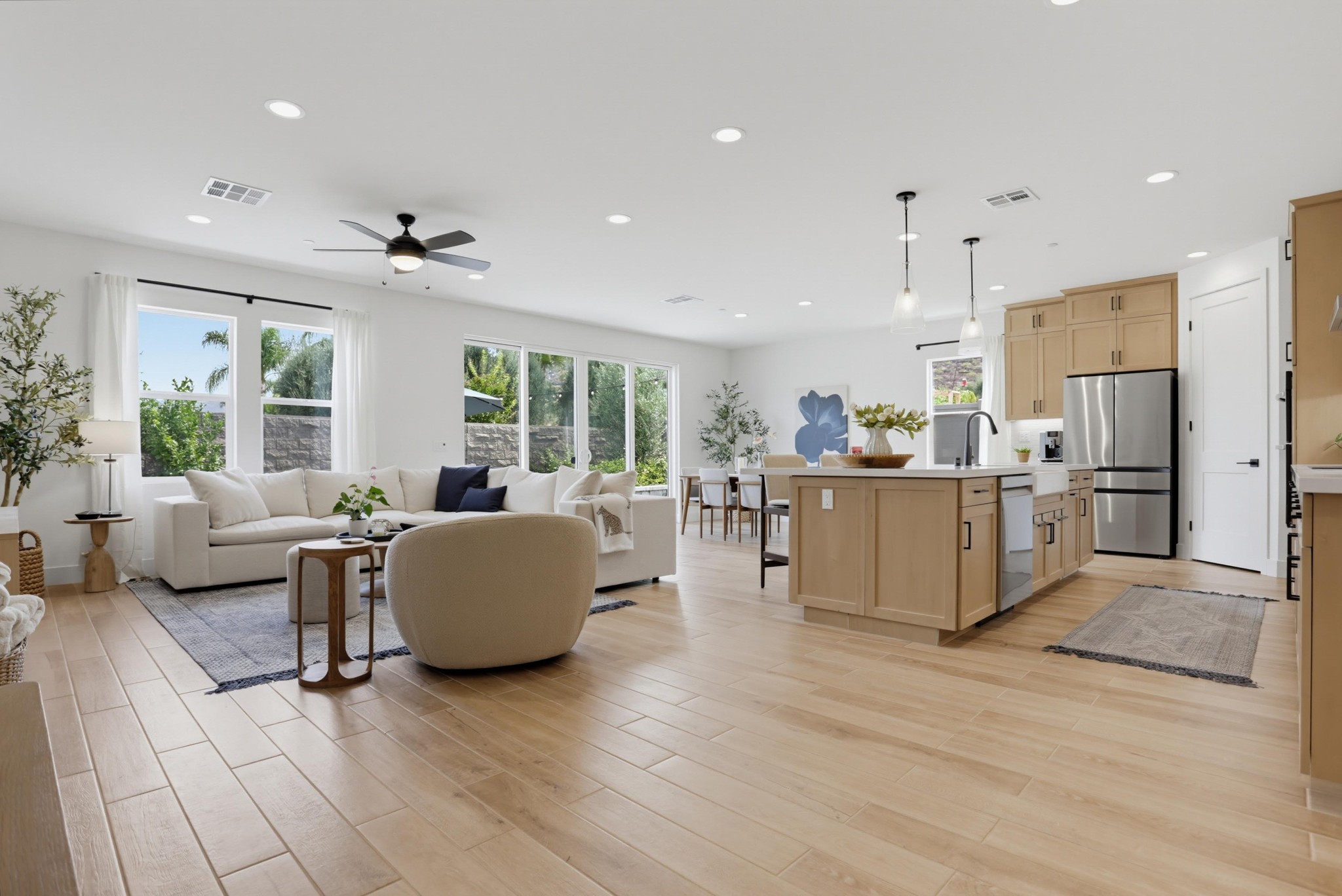 Virtual tour photo 10 of 49 for 3120 Shue Pl