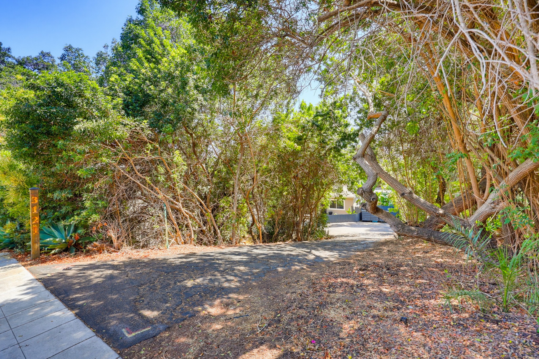 Virtual tour photo 4 of 82 for 3121 Boundary St