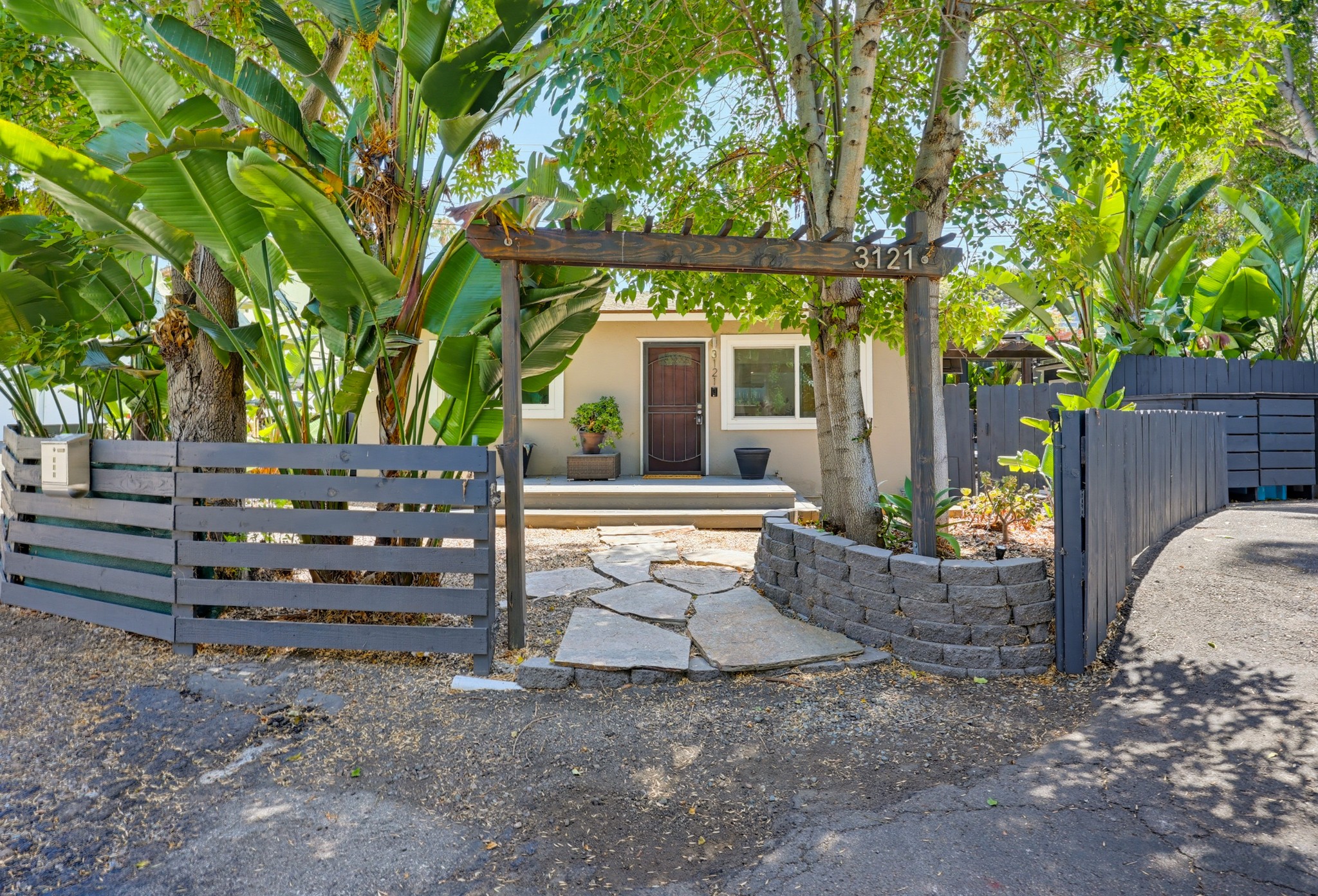Virtual tour photo 12 of 82 for 3121 Boundary St
