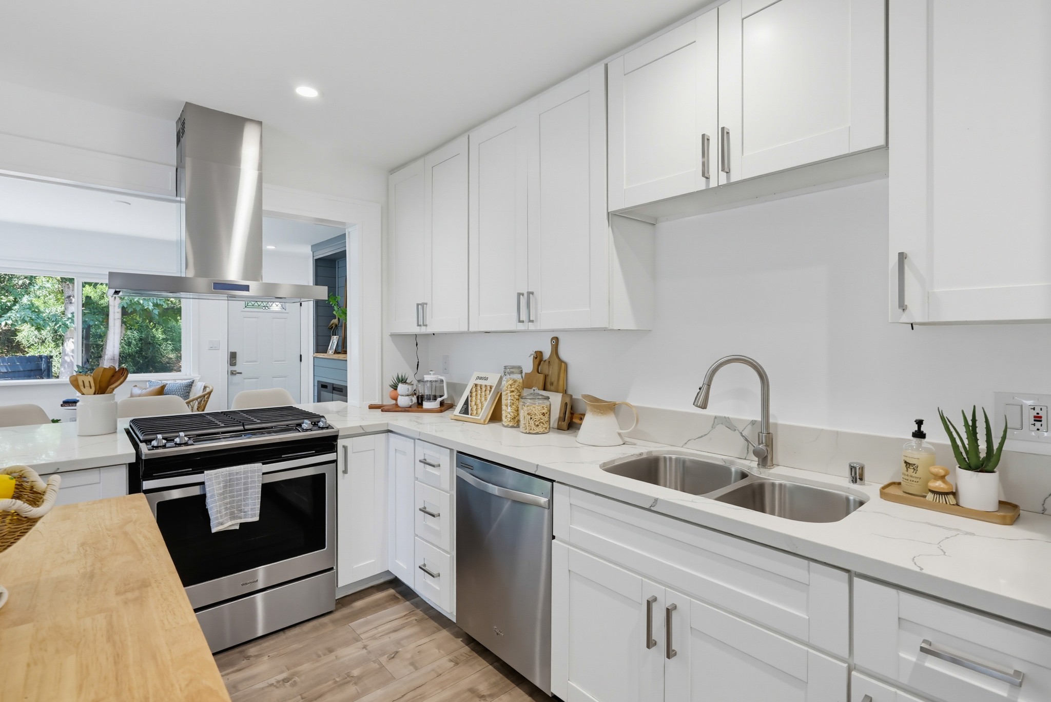 Virtual tour photo 40 of 82 for 3121 Boundary St