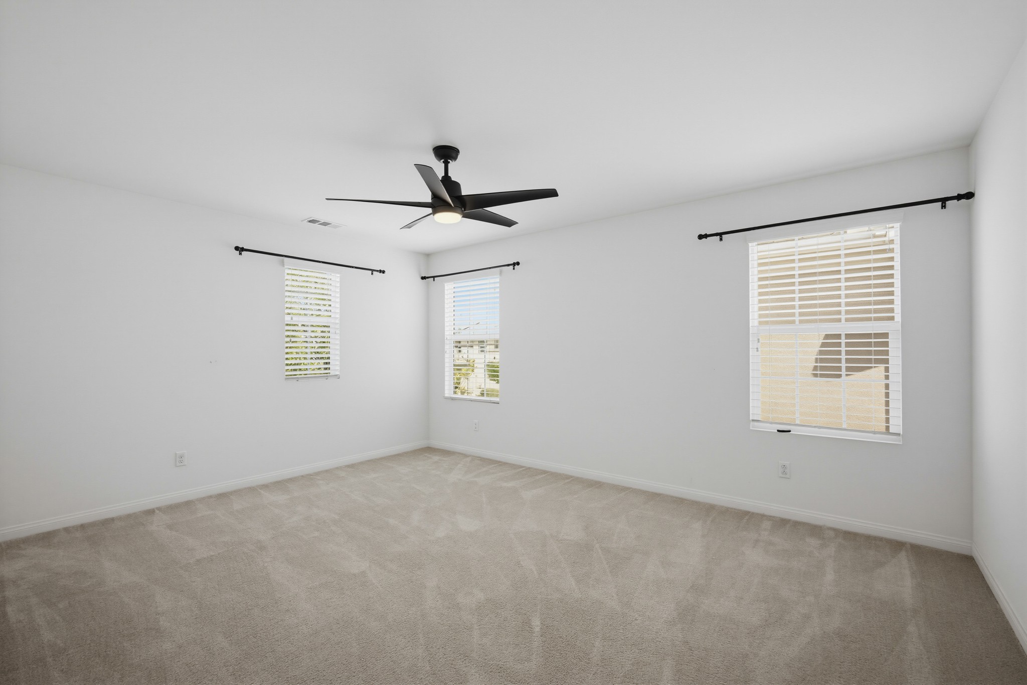 Virtual tour photo 44 of 88 for 31217 Whistling Acres Dr