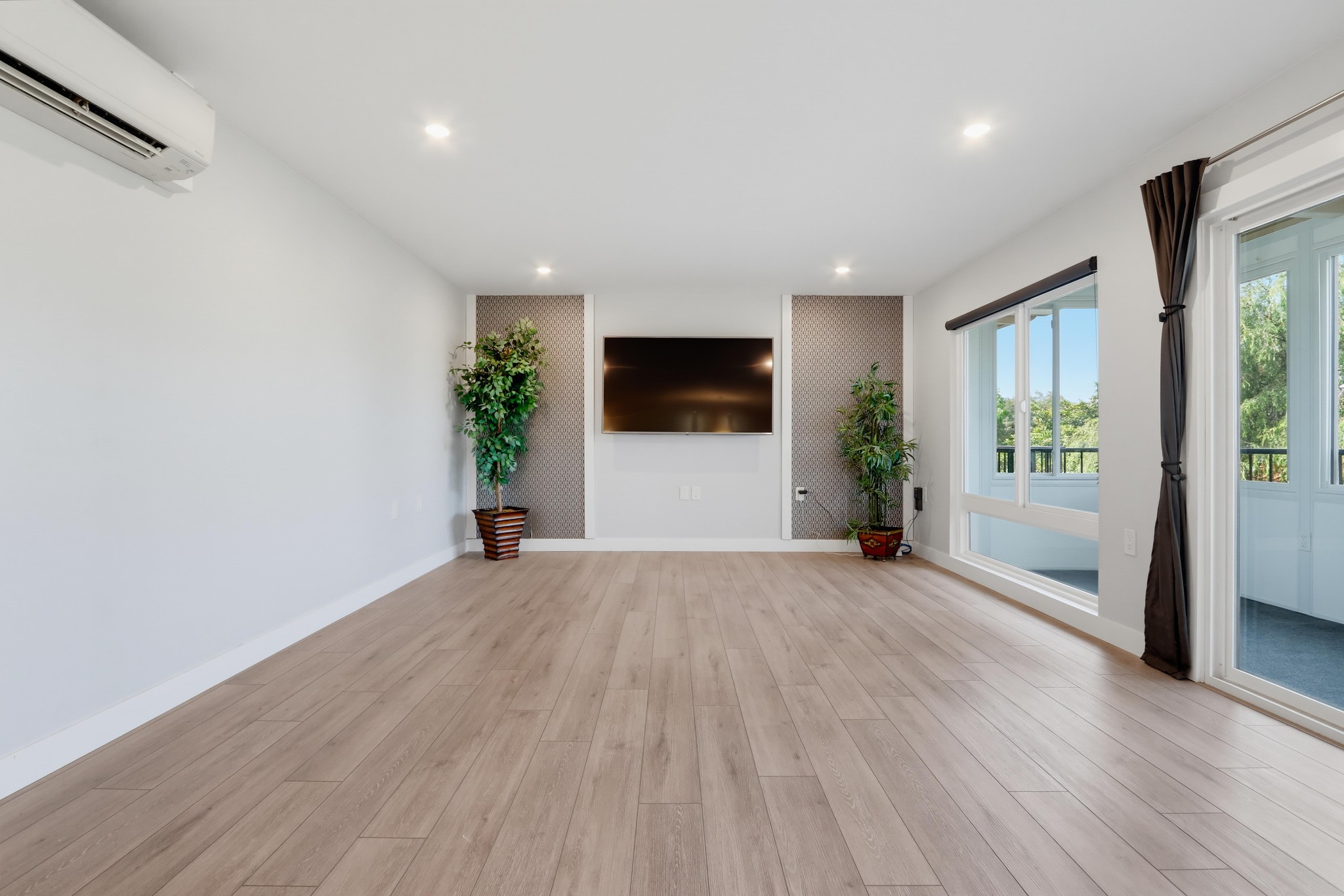 Virtual tour photo 13 of 71 for 3123 Via Serena N Unit C