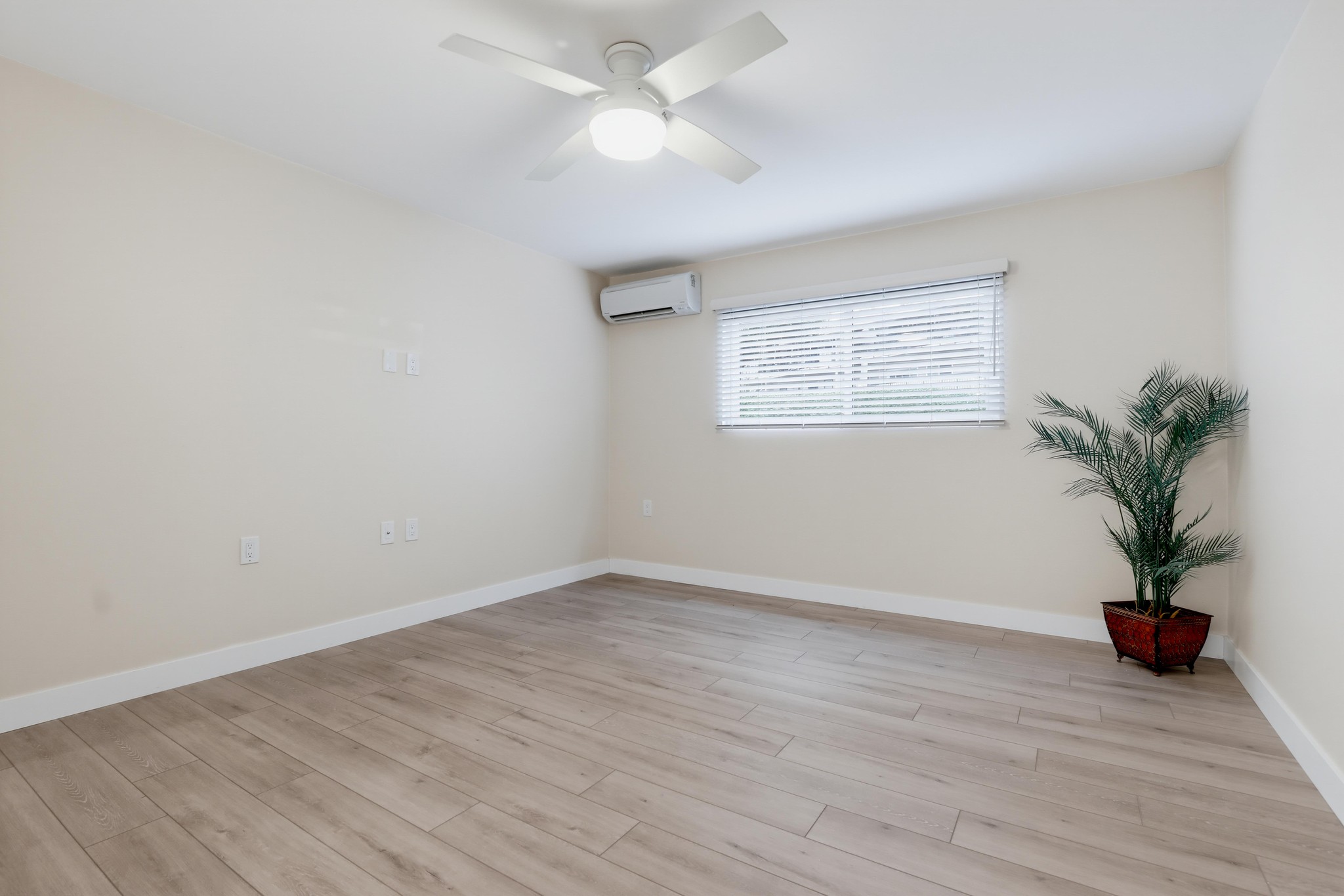 Virtual tour photo 54 of 71 for 3123 Via Serena N Unit C