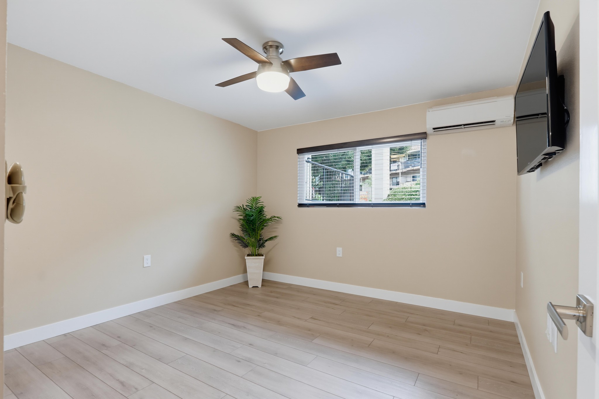 Virtual tour photo 64 of 71 for 3123 Via Serena N Unit C