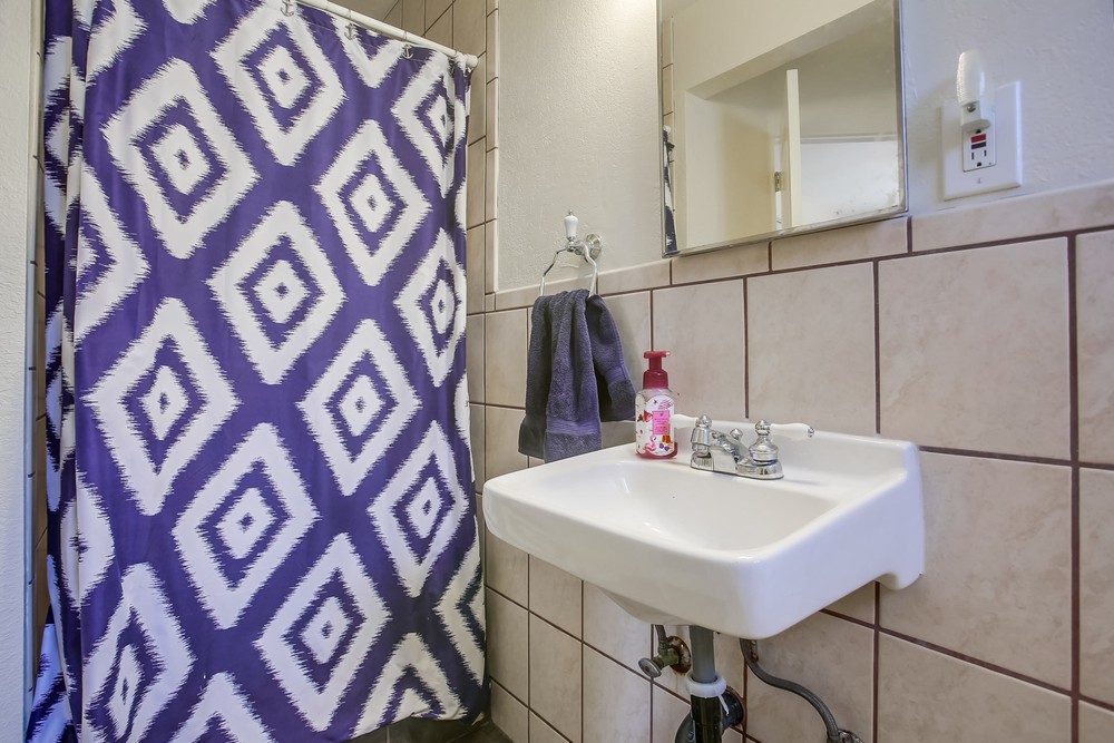 Virtual tour photo 30 of 37 for 3124 Haidas Ave