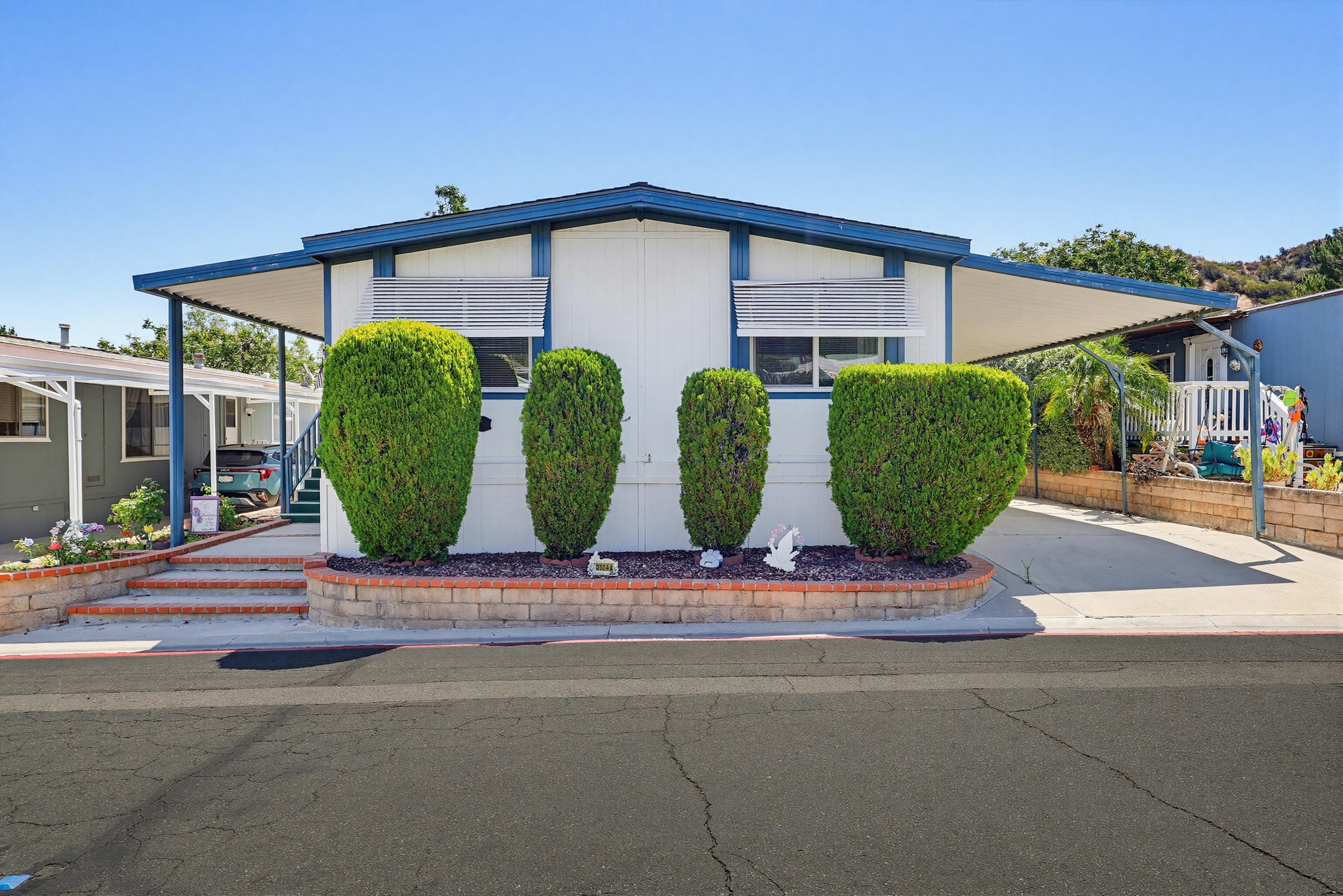 Virtual tour photo 4 of 92 for 31244 N Lakehills Rd #17