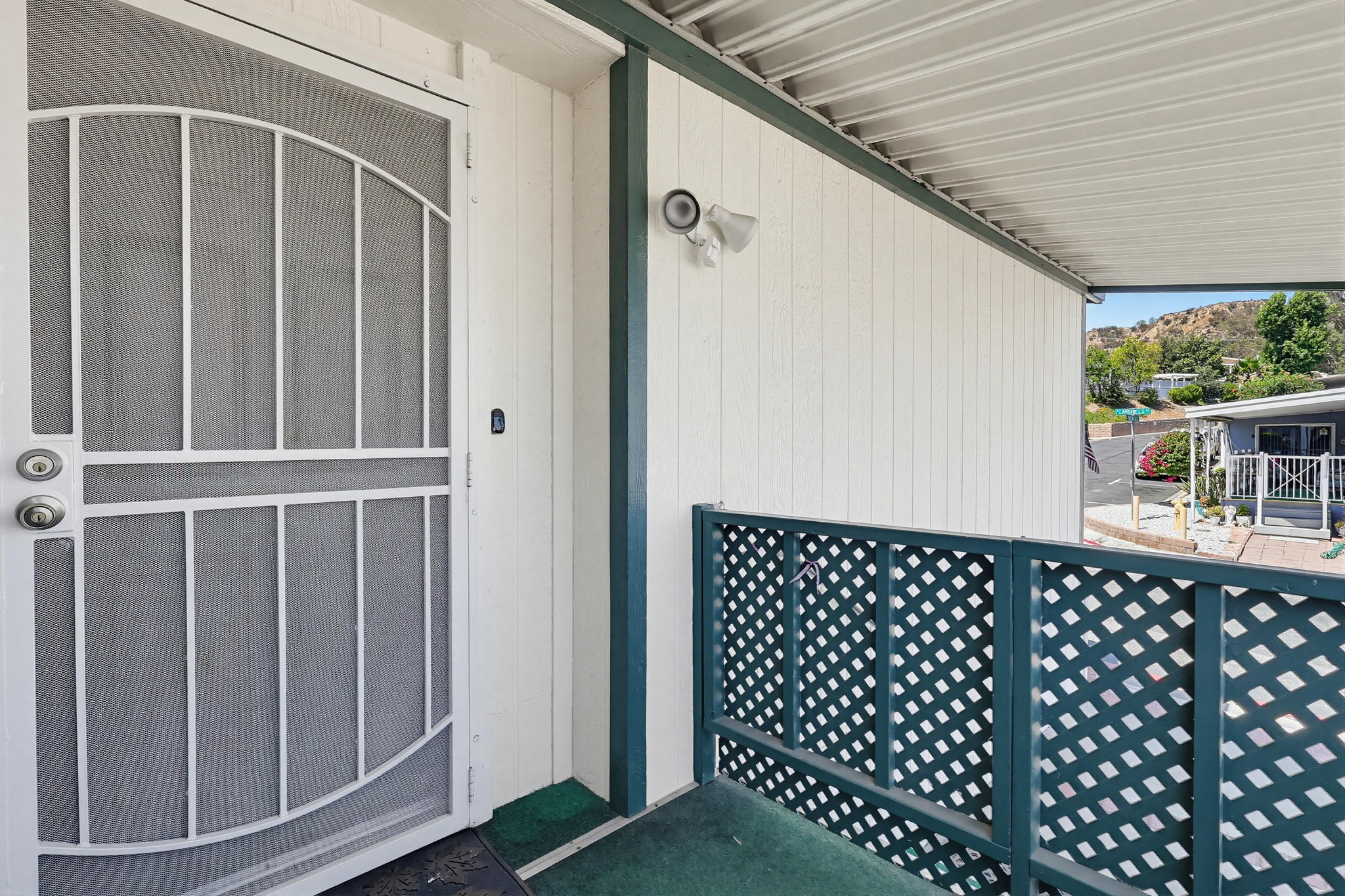 Virtual tour photo 8 of 92 for 31244 N Lakehills Rd #17