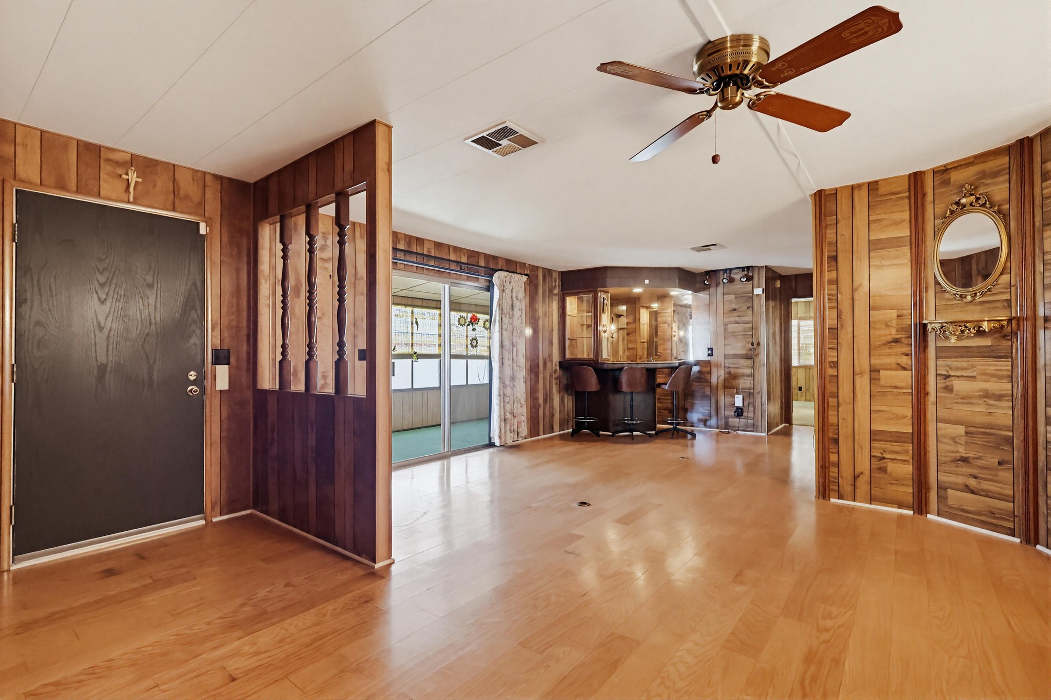 Virtual tour photo 11 of 92 for 31244 N Lakehills Rd #17