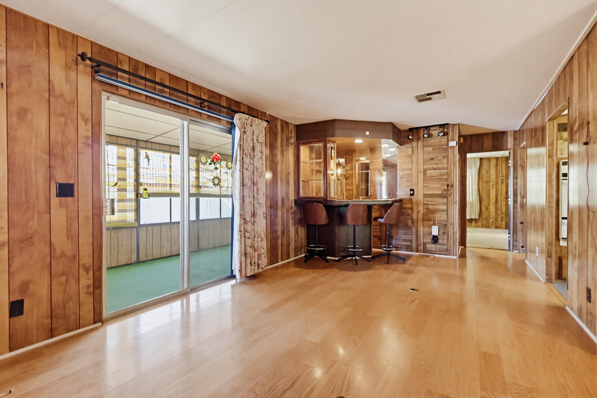 Virtual tour photo 13 of 92 for 31244 N Lakehills Rd #17