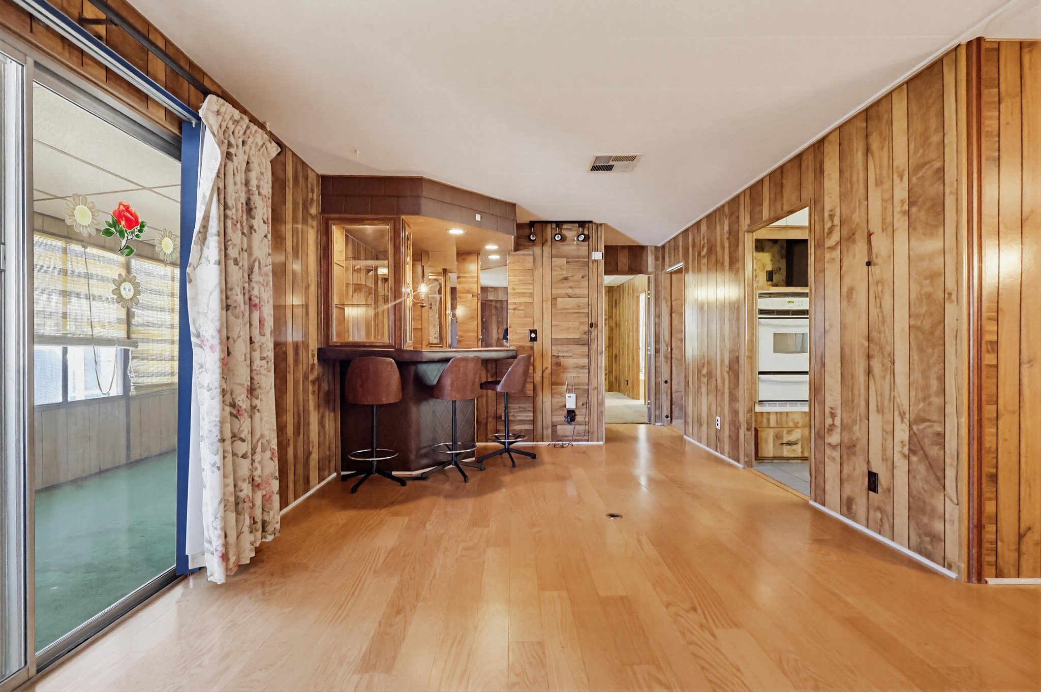 Virtual tour photo 14 of 92 for 31244 N Lakehills Rd #17