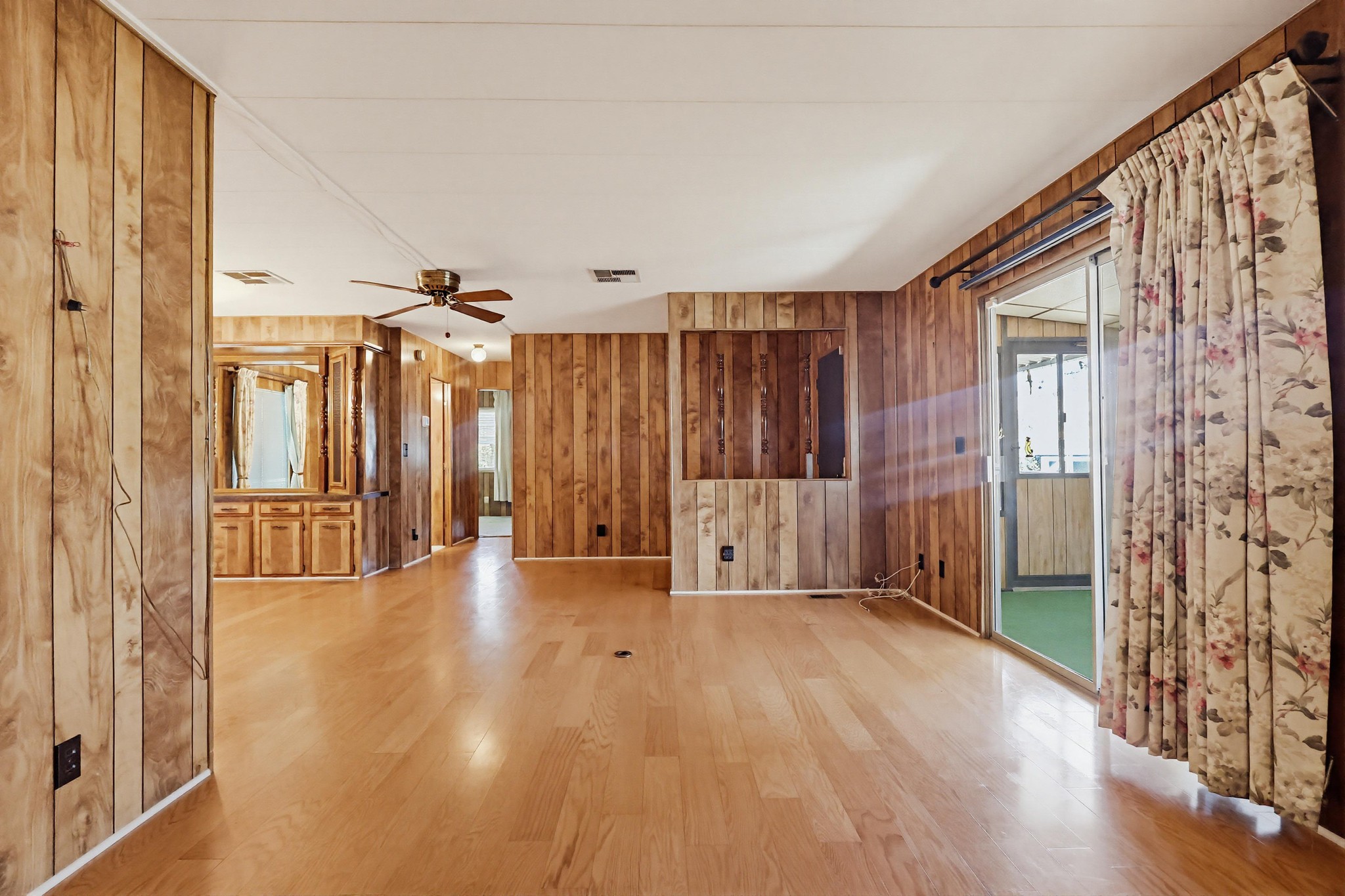 Virtual tour photo 22 of 92 for 31244 N Lakehills Rd #17