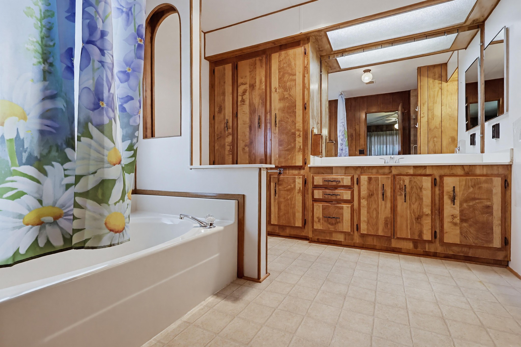 Virtual tour photo 52 of 92 for 31244 N Lakehills Rd #17