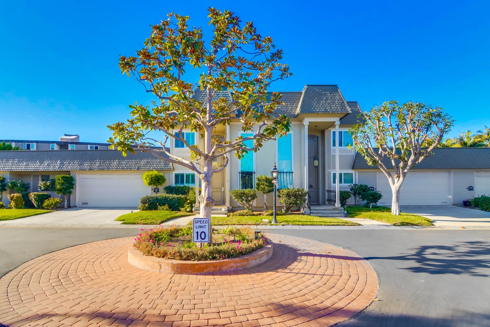 Virtual tour photo 4 of 54 for 3125 Orleans E