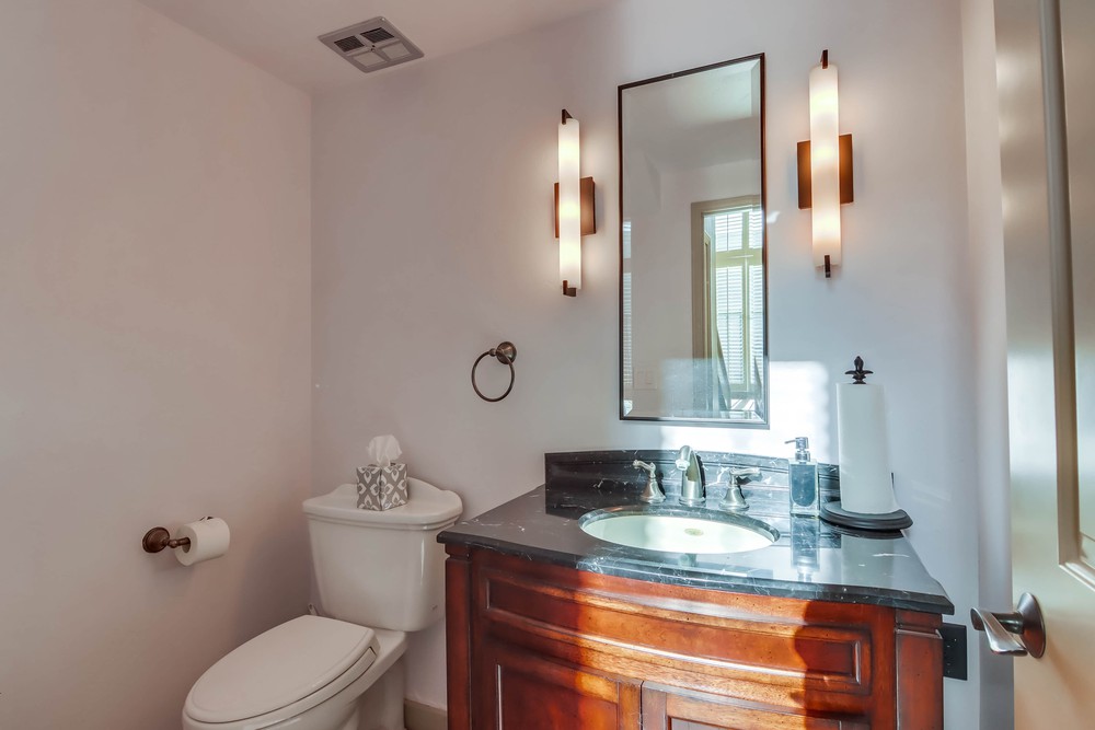 Virtual tour photo 25 of 54 for 3125 Orleans E