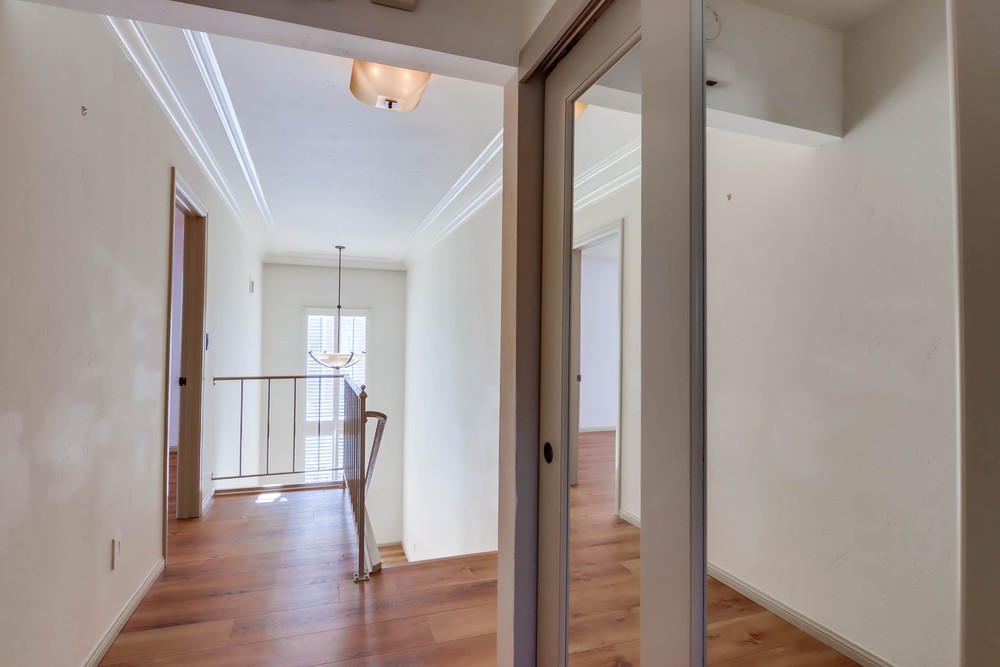 Virtual tour photo 28 of 54 for 3125 Orleans E