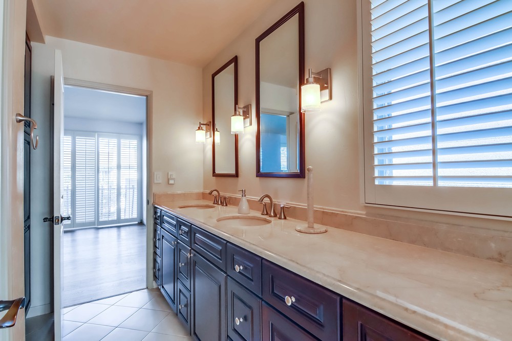 Virtual tour photo 35 of 54 for 3125 Orleans E