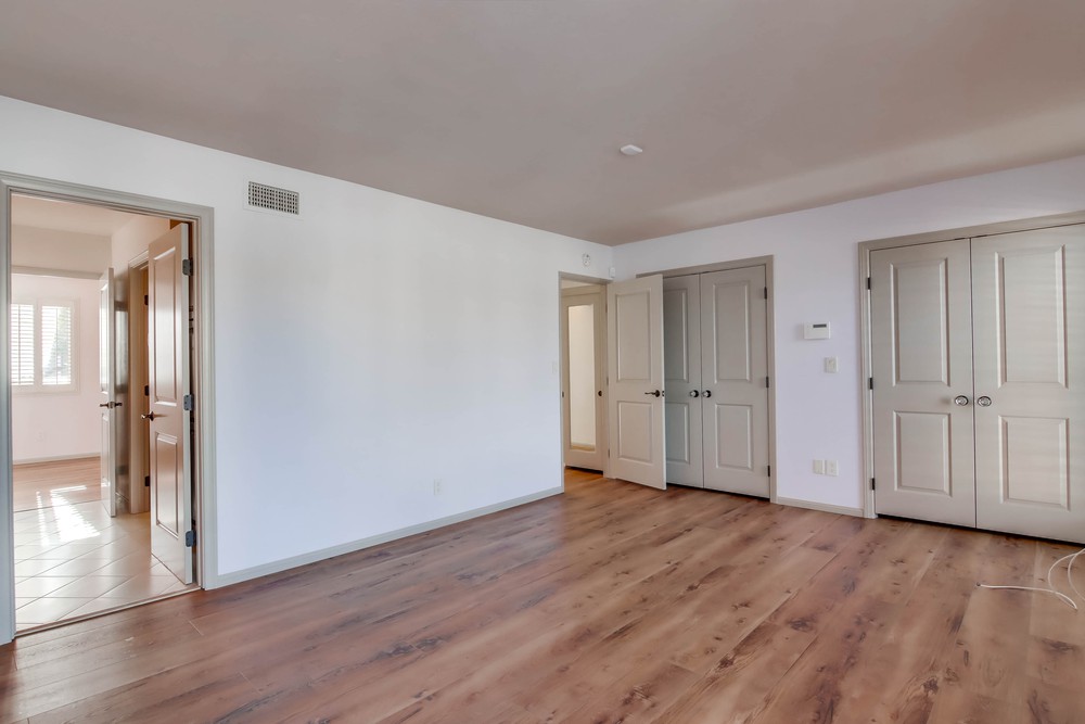 Virtual tour photo 41 of 54 for 3125 Orleans E