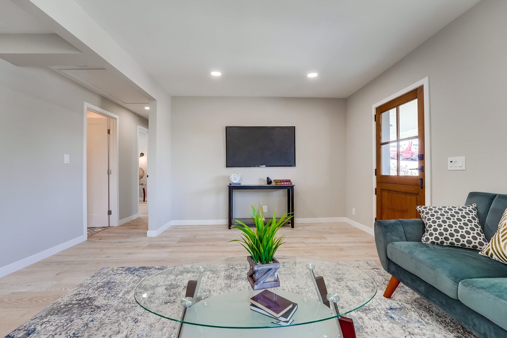 Virtual tour photo 13 of 48 for 3127 Newell St