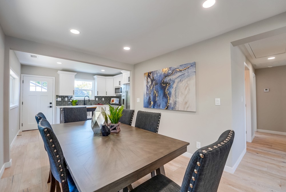Virtual tour photo 16 of 48 for 3127 Newell St
