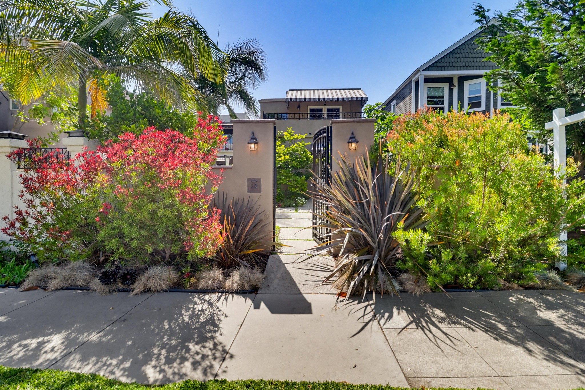 Virtual tour photo 1 of 60 for 313 I Ave
