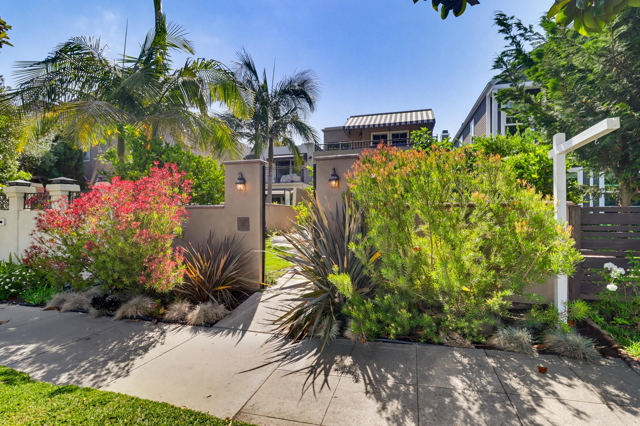 Virtual tour photo 3 of 60 for 313 I Ave
