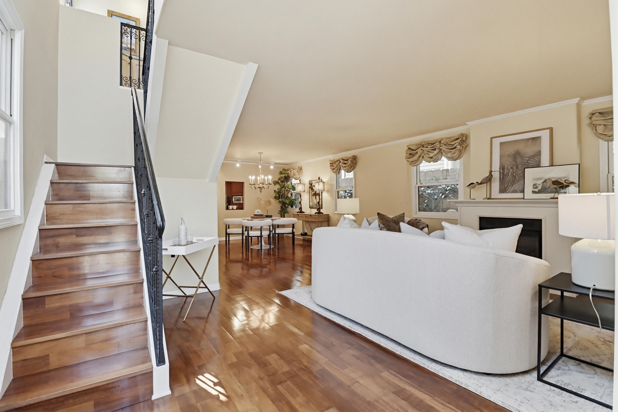 Virtual tour photo 11 of 60 for 313 I Ave