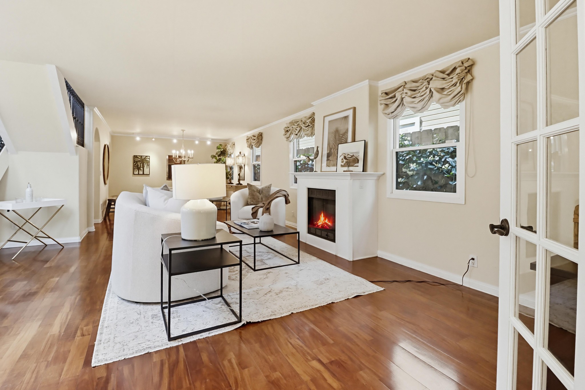 Virtual tour photo 15 of 60 for 313 I Ave