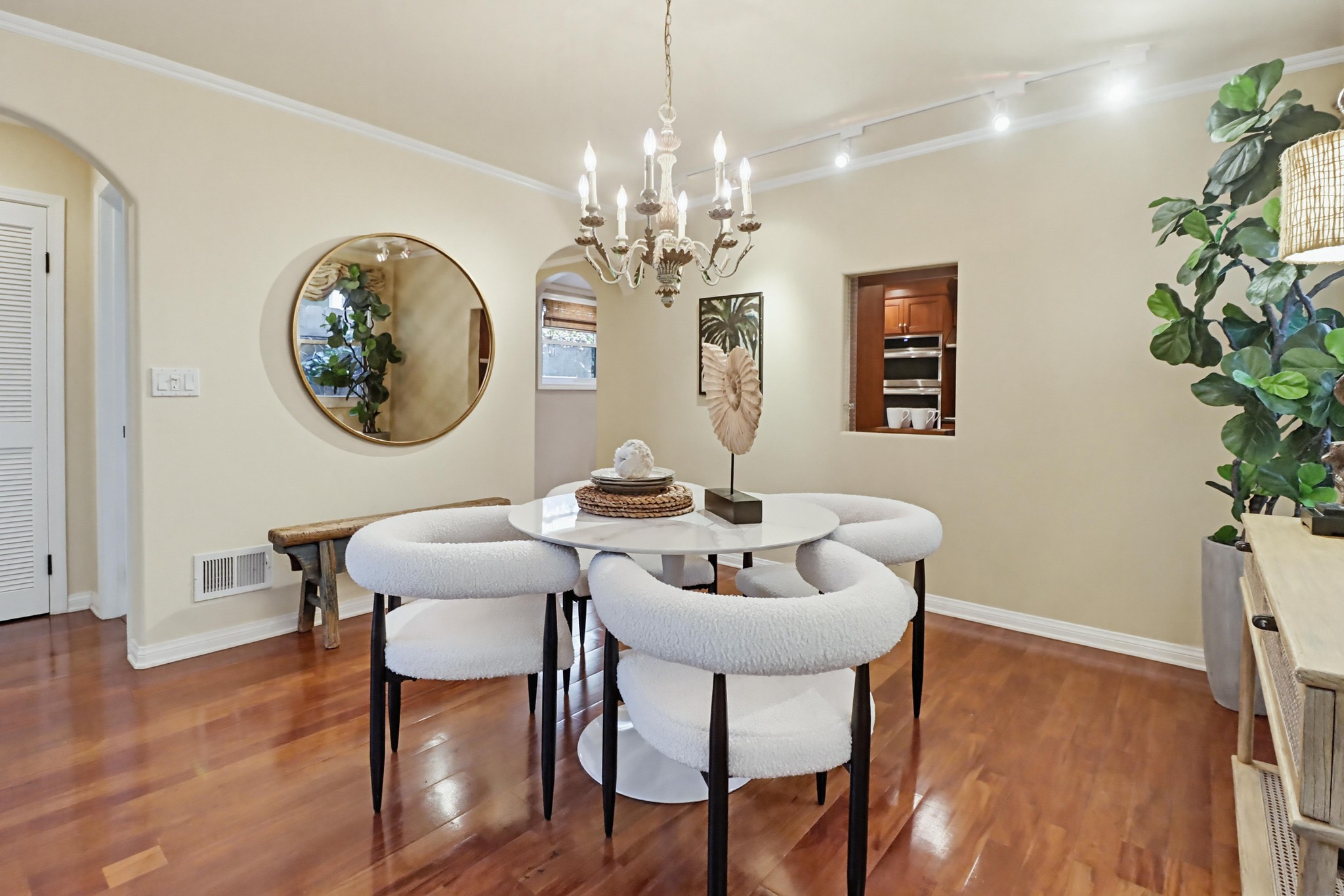 Virtual tour photo 22 of 60 for 313 I Ave