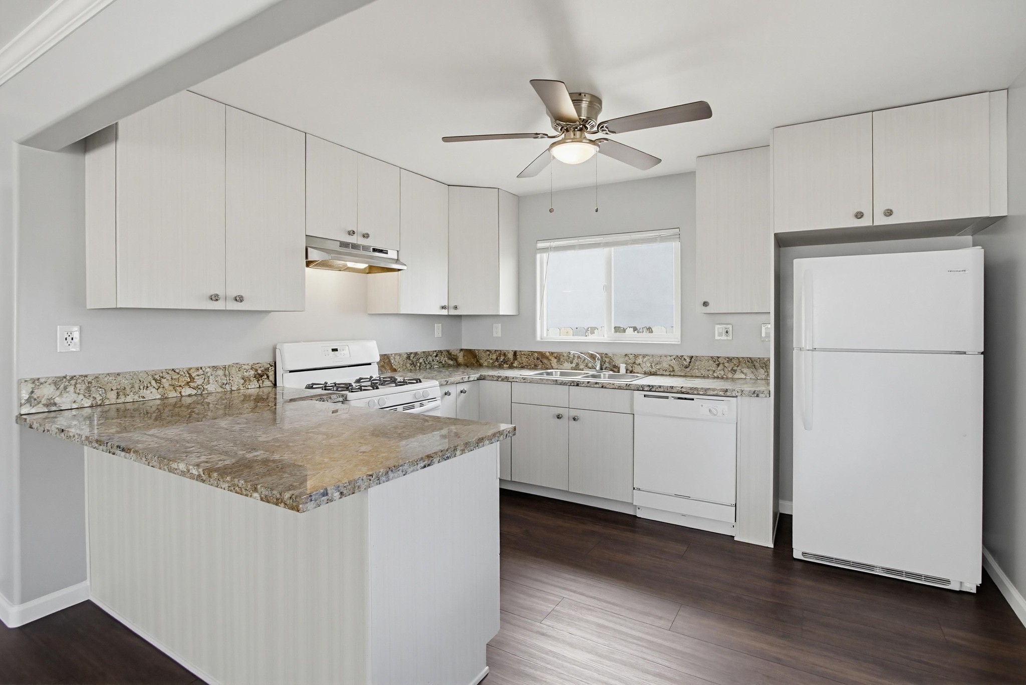 Virtual tour photo 15 of 41 for 3131 Chamoune Ave