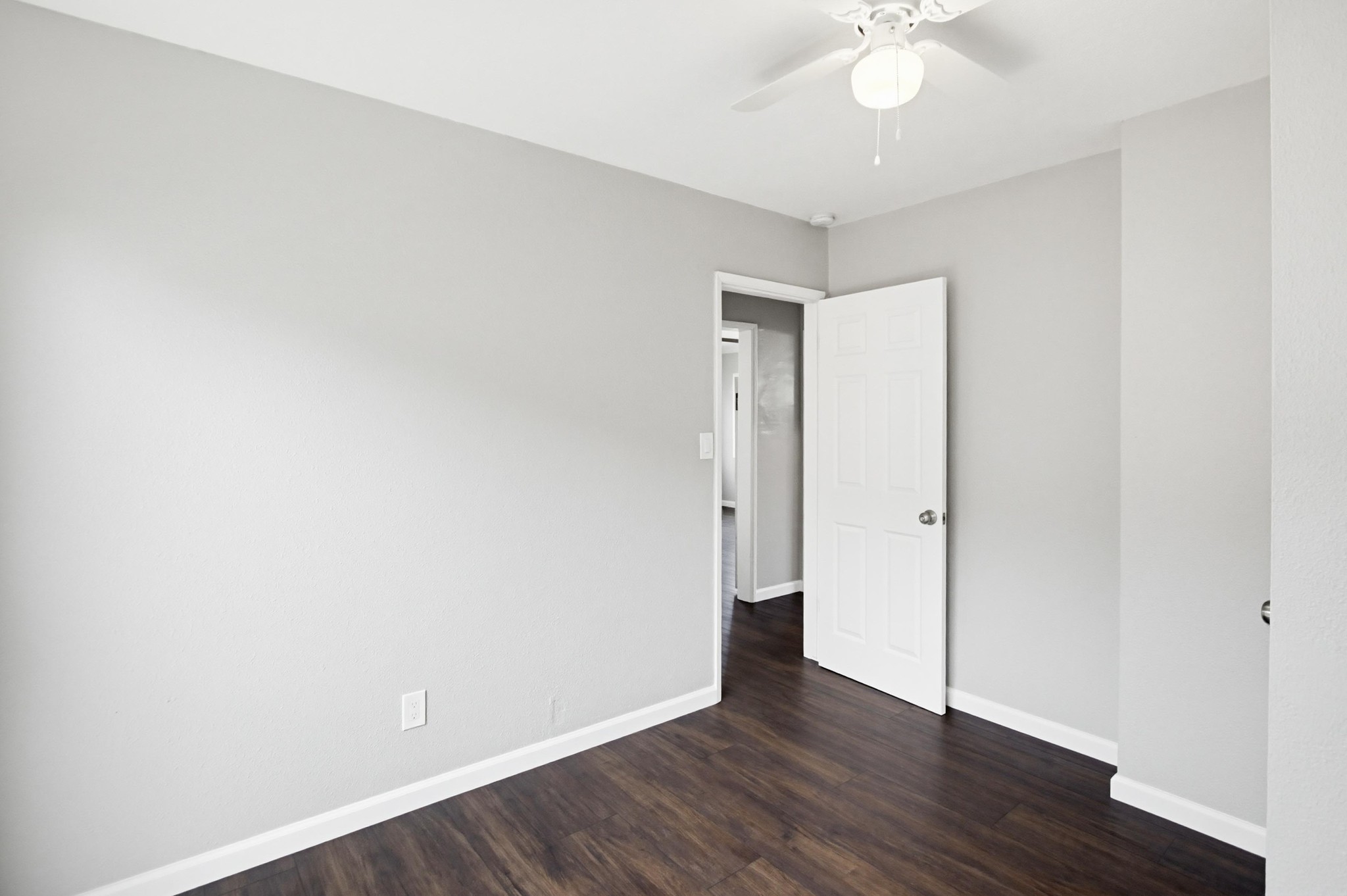Virtual tour photo 21 of 41 for 3131 Chamoune Ave
