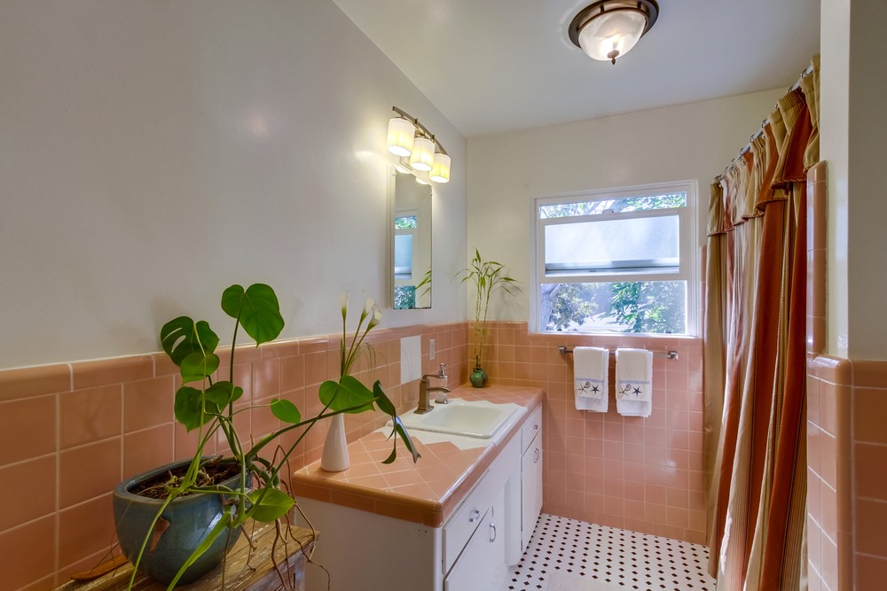 Virtual tour photo 23 of 46 for 3133 Ingelow St