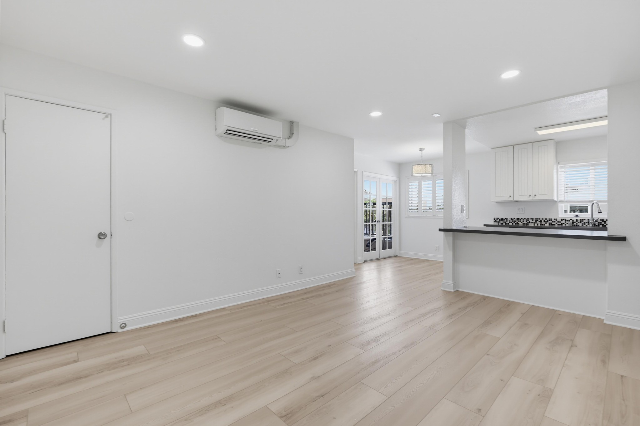 Virtual tour photo 12 of 49 for 3140 Midway Dr Unit A202