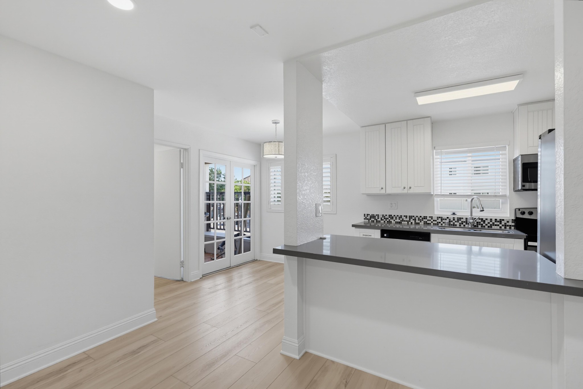 Virtual tour photo 13 of 49 for 3140 Midway Dr Unit A202