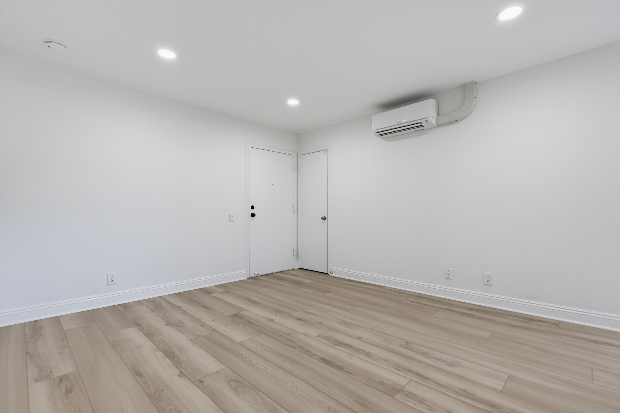 Virtual tour photo 16 of 49 for 3140 Midway Dr Unit A202