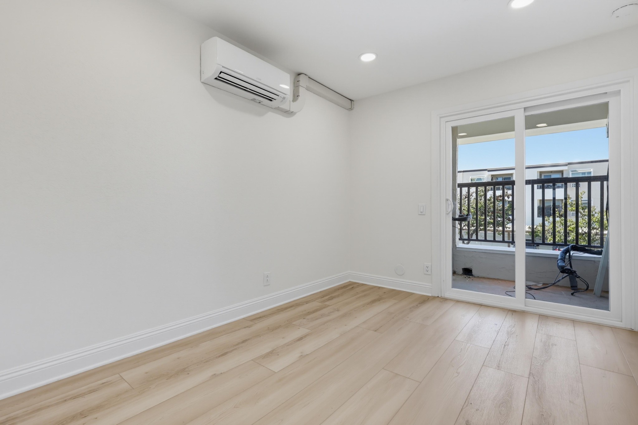 Virtual tour photo 33 of 49 for 3140 Midway Dr Unit A202