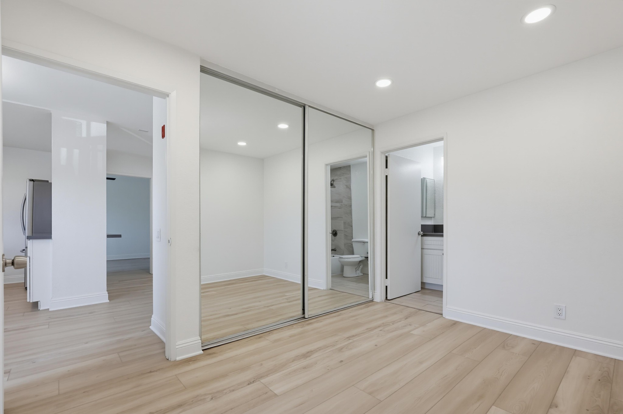 Virtual tour photo 36 of 49 for 3140 Midway Dr Unit A202