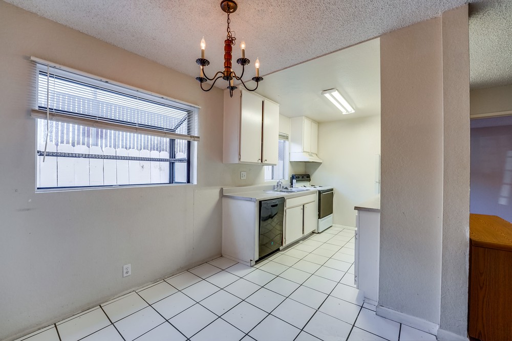 Virtual tour photo 16 of 32 for 3142 Midway Dr #109