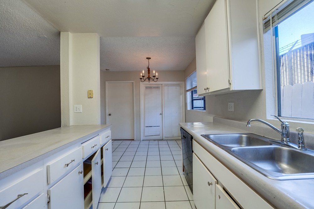 Virtual tour photo 21 of 32 for 3142 Midway Dr #109