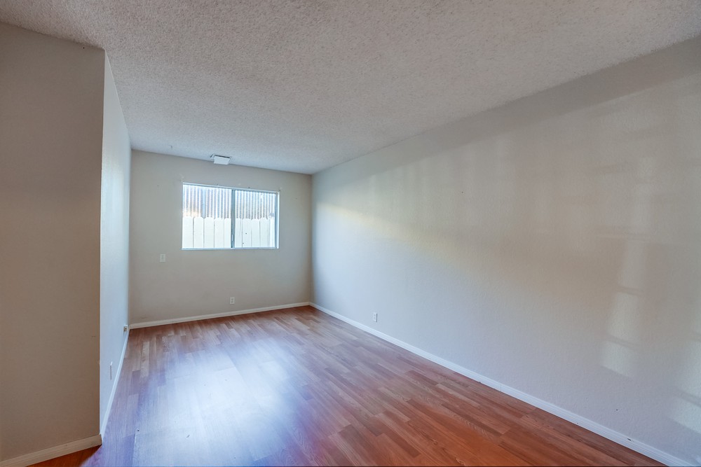 Virtual tour photo 22 of 32 for 3142 Midway Dr #109